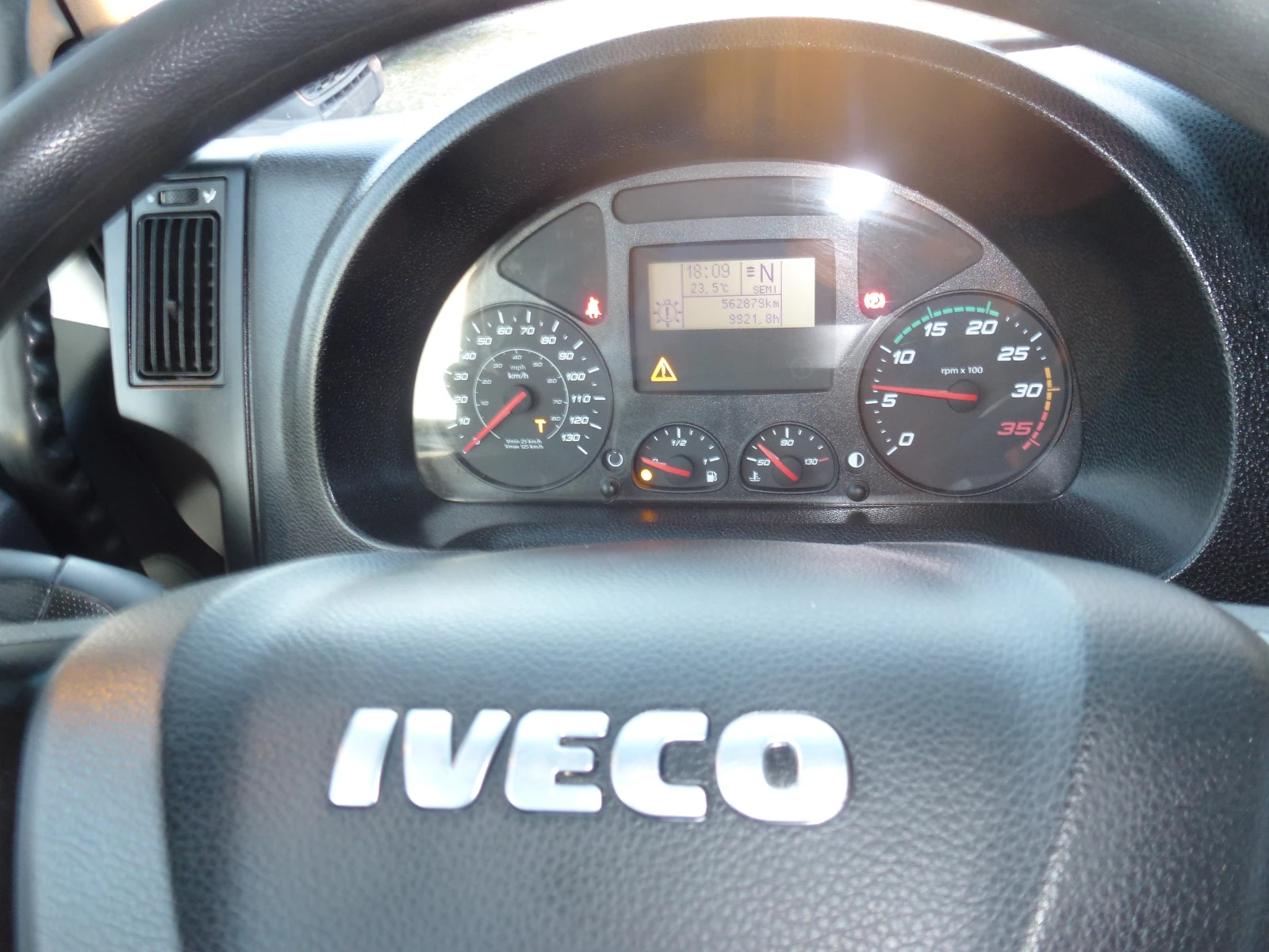 Iveco Eurocargo ЖИВОТНОВОЗ 11990кг., снимка 14 - Камиони - 56133047