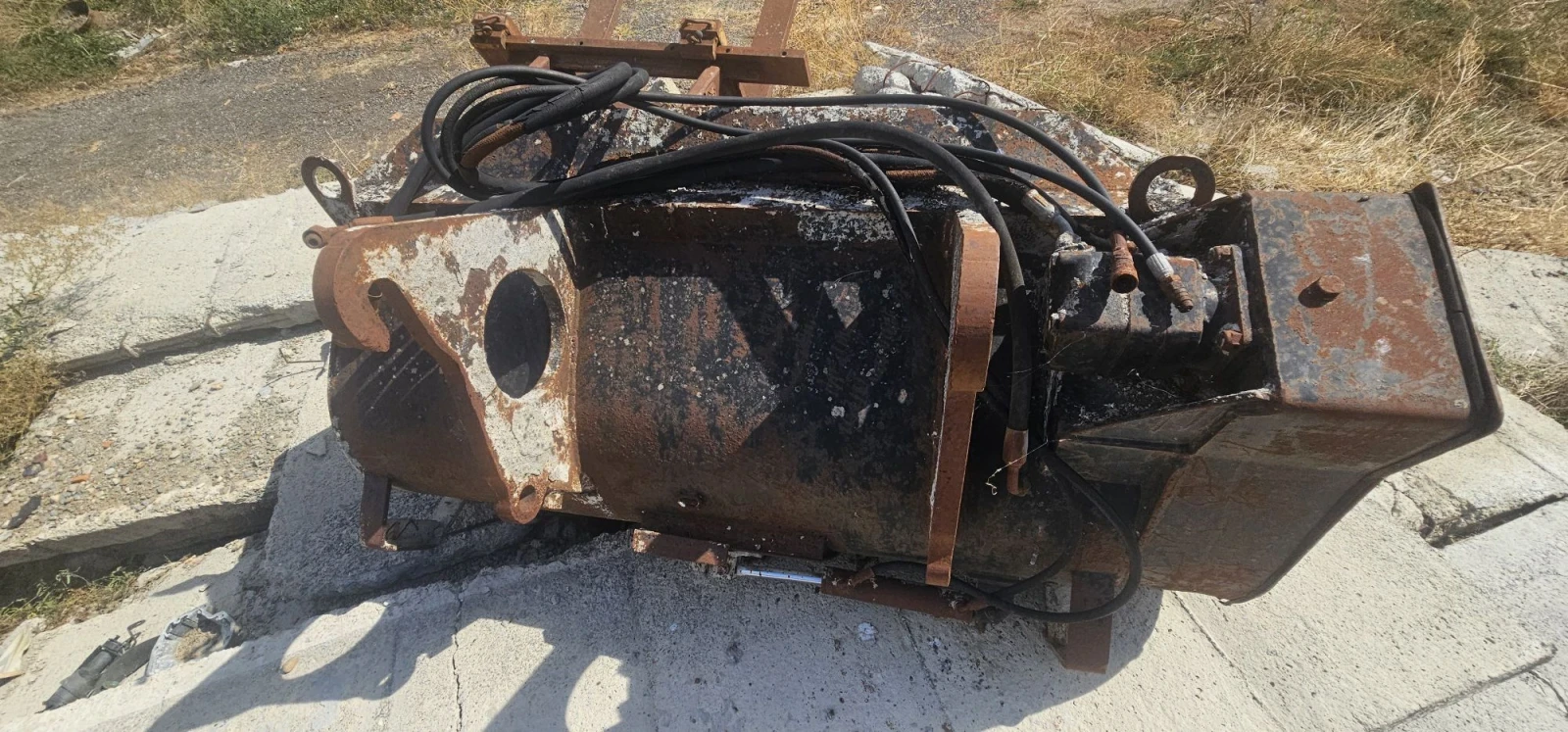Багер FIAT Hitachi Benfra 115 4х4 кофа бетон и мото влици, снимка 10 - Индустриална техника - 55951903