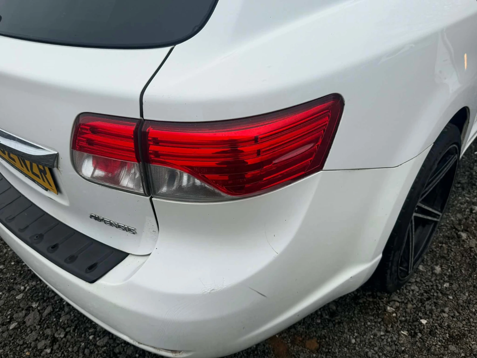 ������ ������� �� Toyota Avensis 2012-2014 Facelift | Mobile.bg � ����������� 1
