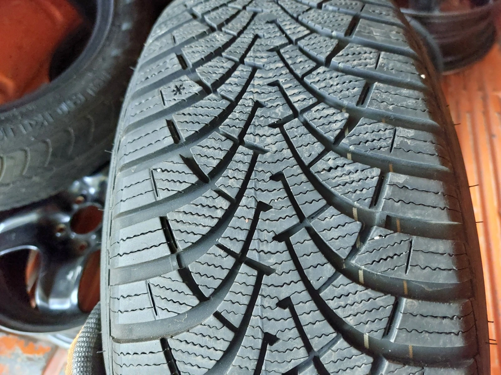 ���� 205/55R16 | Mobile.bg � ����������� 2