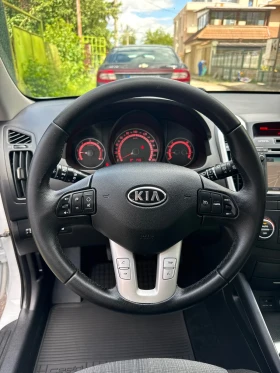 Kia Ceed 1.6 CRDi Климатроник/Навигация/Камера/Серв.книжка!, снимка 12