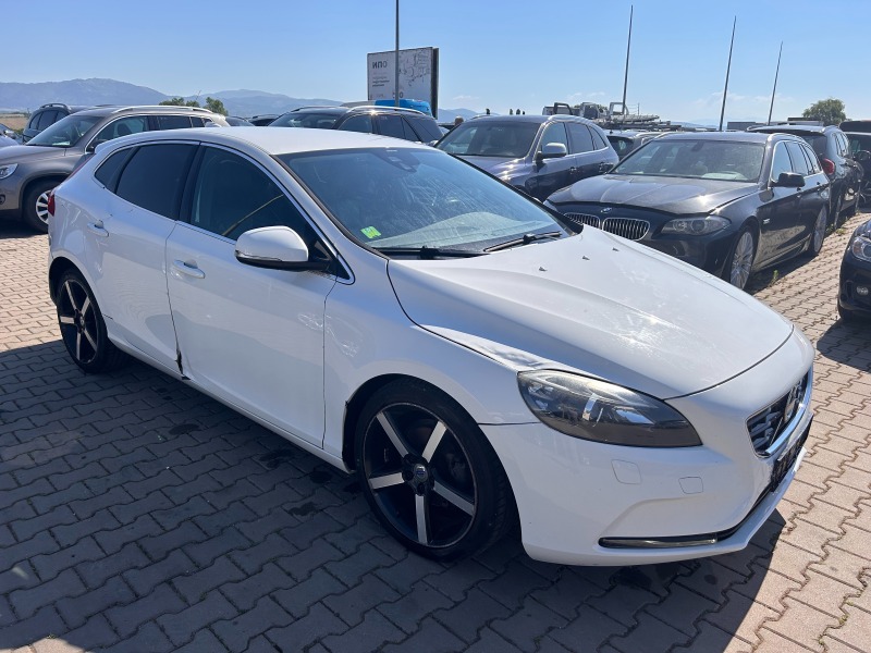 Volvo V40 1.6D2 KOJA/NAVI EURO 5, снимка 4 - Автомобили и джипове - 46278925