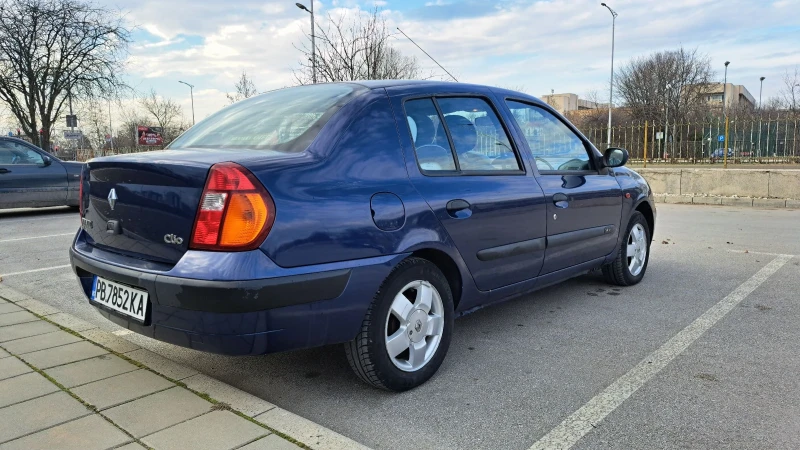 Renault Clio 1.4 16V, снимка 6 - Автомобили и джипове - 49184109