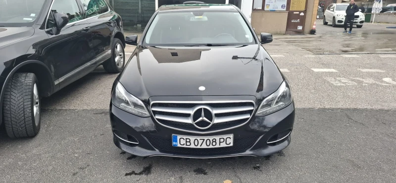 Mercedes-Benz E 220 Avangarde , снимка 11 - Автомобили и джипове - 52377158
