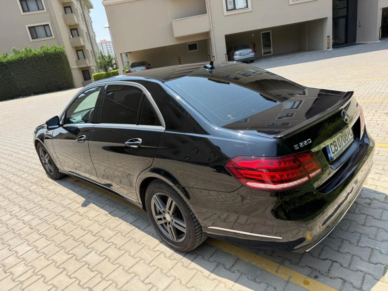 Mercedes-Benz E 220 Avangarde , снимка 7 - Автомобили и джипове - 52377158