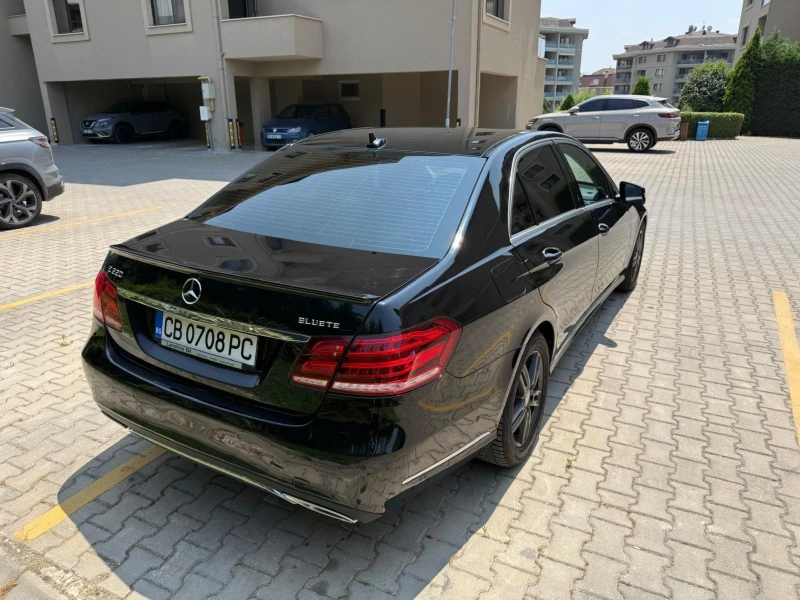 Mercedes-Benz E 220 Avangarde , снимка 6 - Автомобили и джипове - 52377158