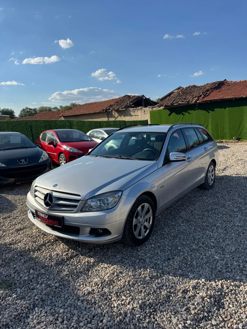 Mercedes-Benz C 220 Подгрев / Парктроник, снимка 2 - Автомобили и джипове - 51475368