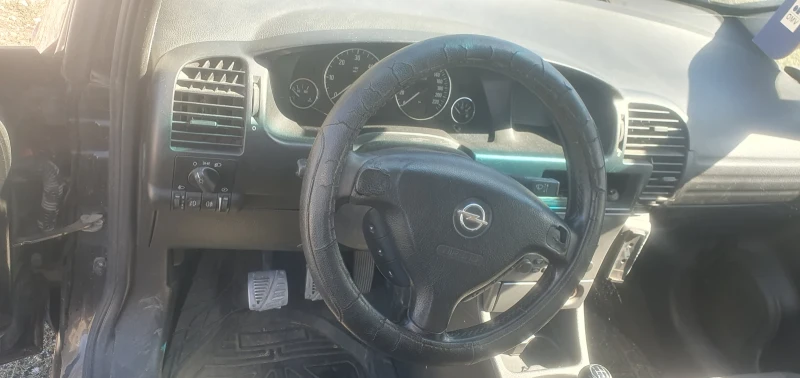 Opel Zafira, снимка 13 - Автомобили и джипове - 52398241