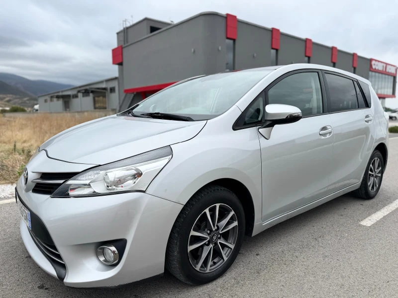 Toyota Corolla verso 2.0D-4D 126кс FACELIFT / NAVI / CAMERA / PANORAMA 
