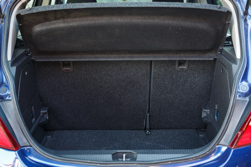 Opel Corsa 1.2, снимка 14 - Автомобили и джипове - 52641201