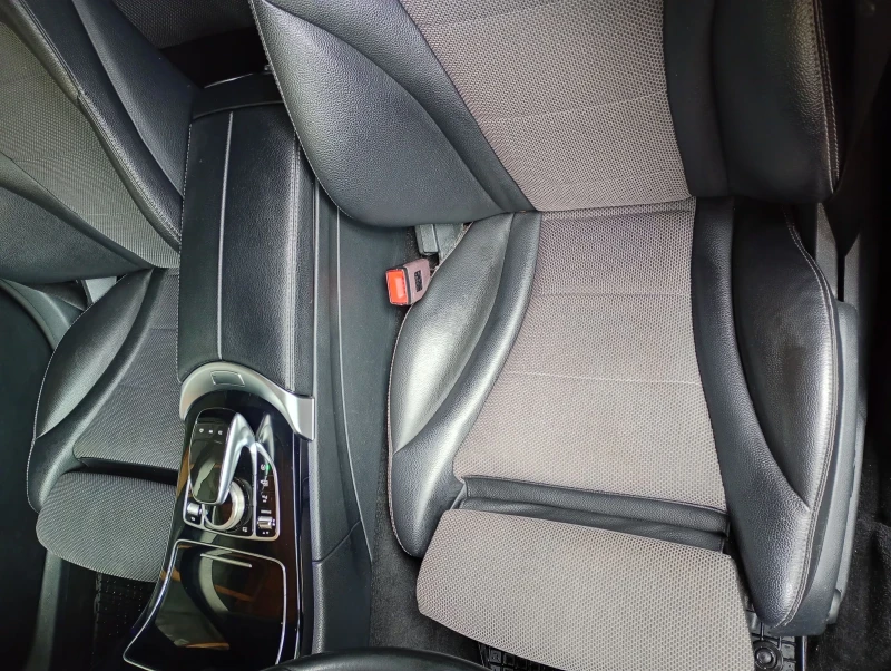 Mercedes-Benz C 220 AMG LINE FACELIFT DISTRONIC PLUS 194 к.с., снимка 11 - Автомобили и джипове - 52592237