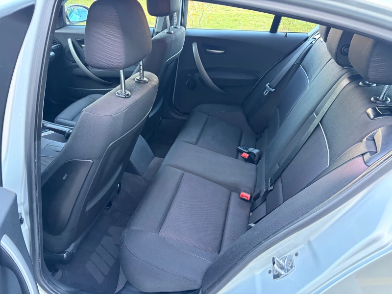BMW 118 122hp, снимка 12 - Автомобили и джипове - 52698160