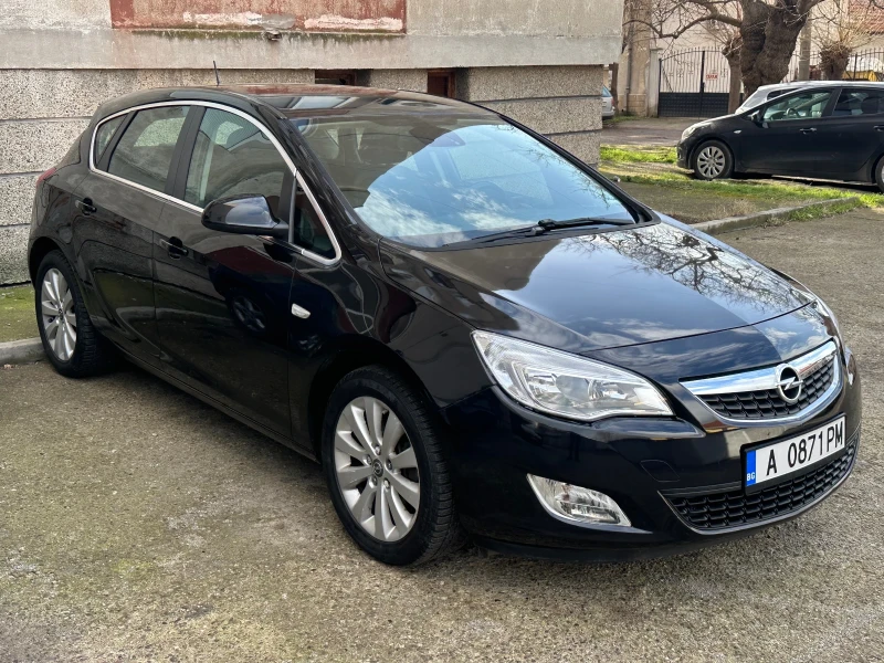 Opel Astra J , снимка 2 - Автомобили и джипове - 53043346