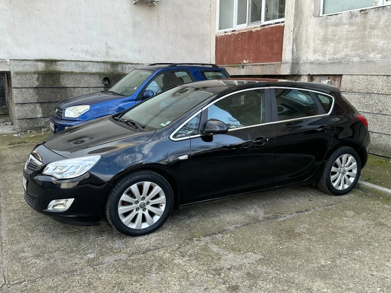 Opel Astra J , снимка 3 - Автомобили и джипове - 53043346