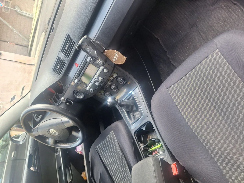 VW Passat 1.9 tdi, снимка 10 - Автомобили и джипове - 53206347