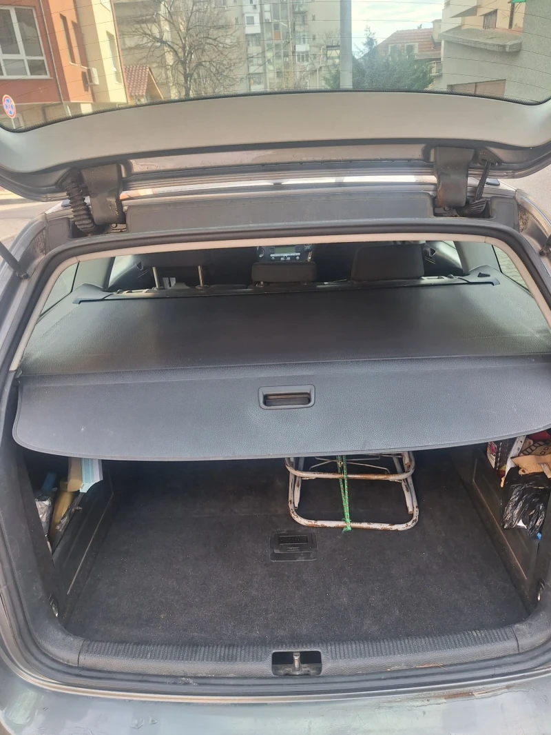 VW Passat 1.9 tdi, снимка 13 - Автомобили и джипове - 53206347