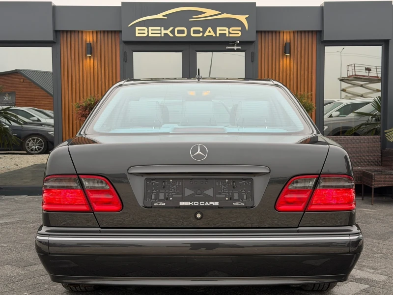Mercedes-Benz E 240 41000км!Нов внос от Белгия, снимка 6 - Автомобили и джипове - 53268662