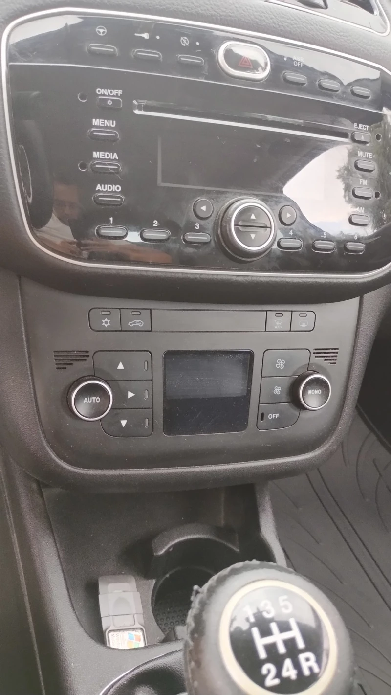 Fiat Punto, снимка 9 - Автомобили и джипове - 53434852