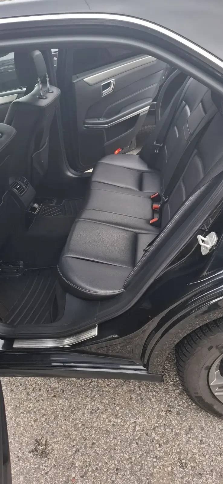 Mercedes-Benz E 220 Avangarde , снимка 14 - Автомобили и джипове - 52377158