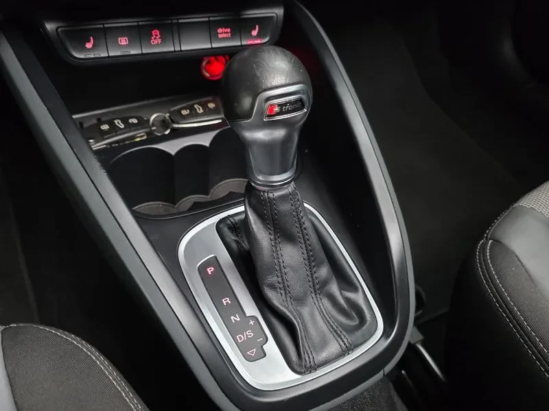 Audi A1 1.6 TDI, снимка 9 - Автомобили и джипове - 54125142