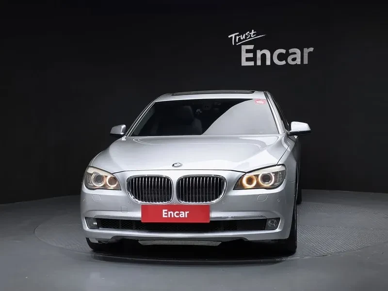 BMW 740 i, снимка 3 - Автомобили и джипове - 55205113