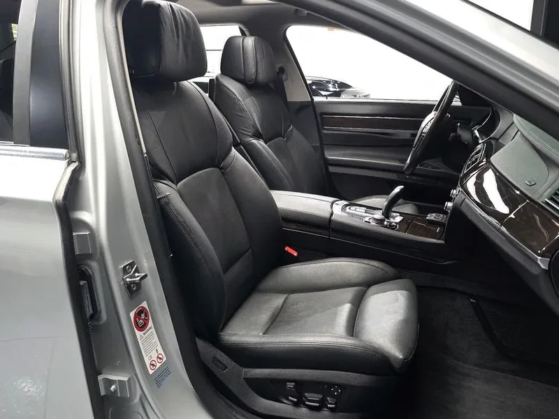 BMW 740 i, снимка 10 - Автомобили и джипове - 55205113