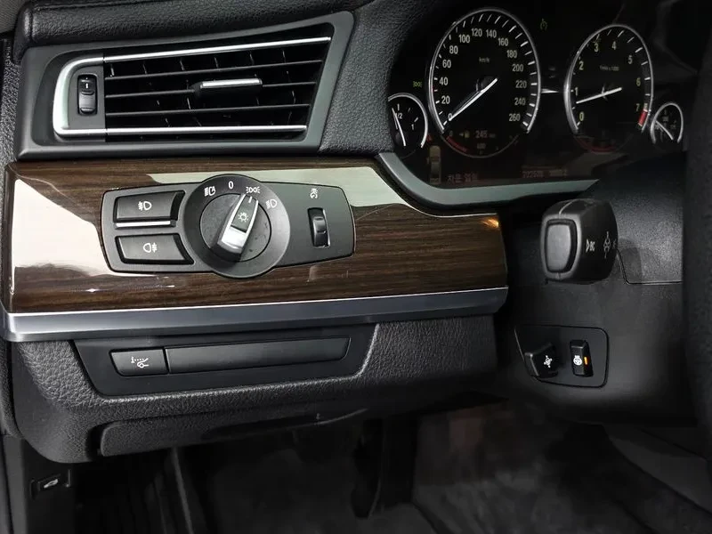 BMW 740 i, снимка 14 - Автомобили и джипове - 55205113