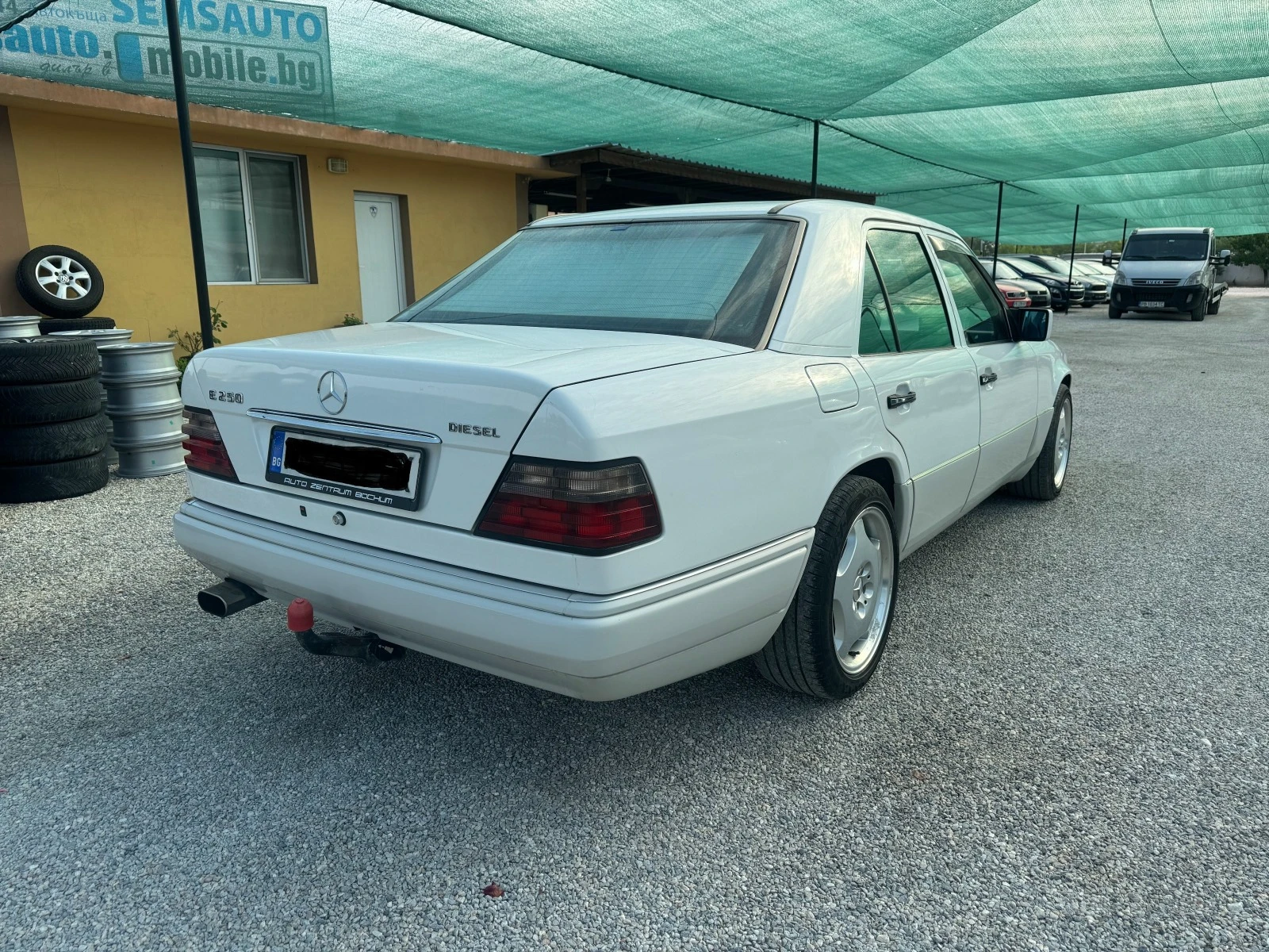 Mercedes-Benz 124 E 250 D - изображение 6