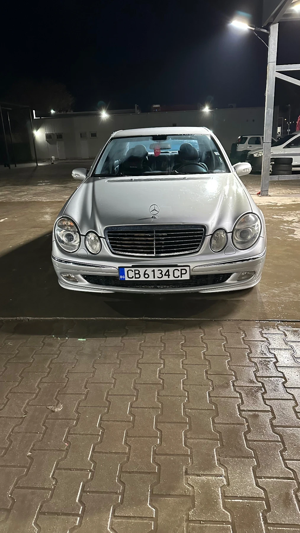 Mercedes-Benz E 320  - изображение 3