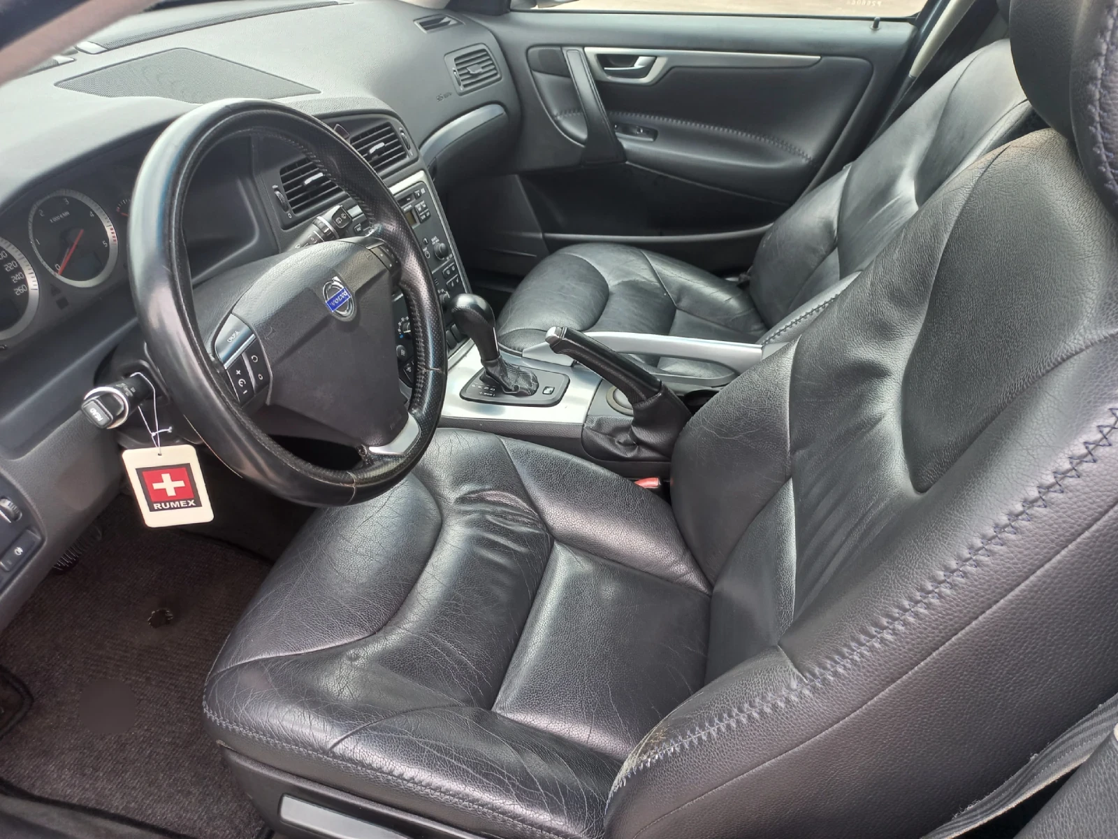 Volvo Xc70 2.4 - изображение 6