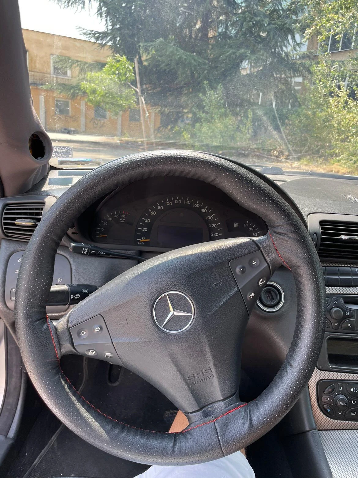 Mercedes-Benz C 220 Спешно - изображение 5