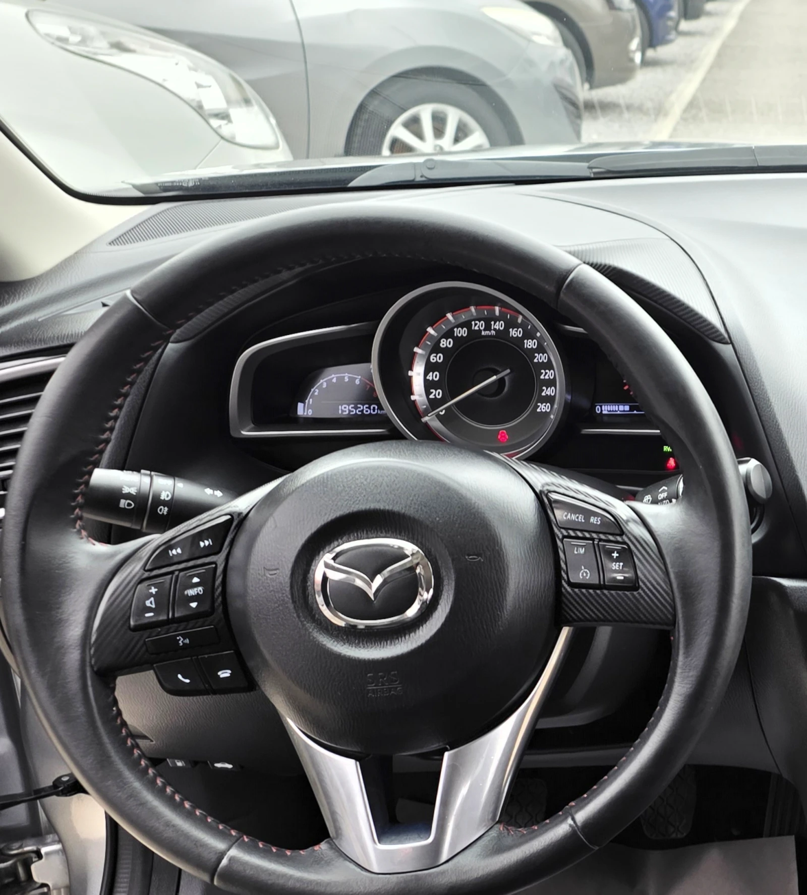 Mazda 3  SKYACTIV-G 100-НАВИГАЦИЯ - ШВЕЙЦАРИЯ - изображение 10