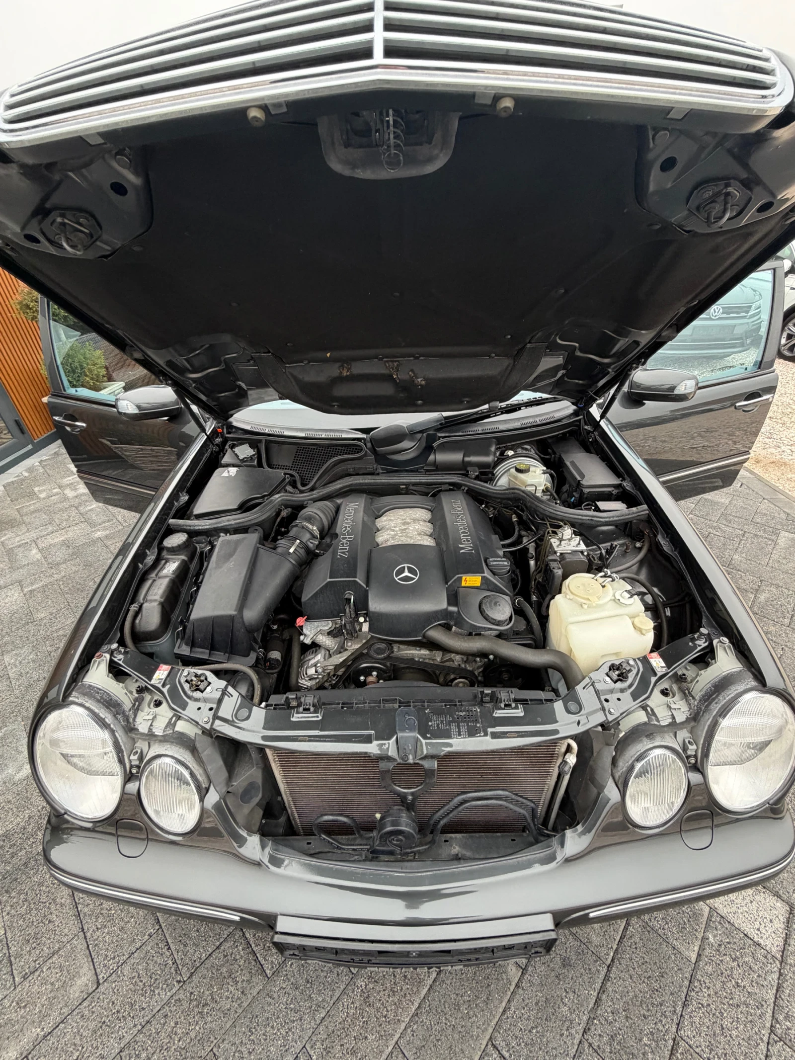 Mercedes-Benz E 240 41000км!Нов внос от Белгия - изображение 9