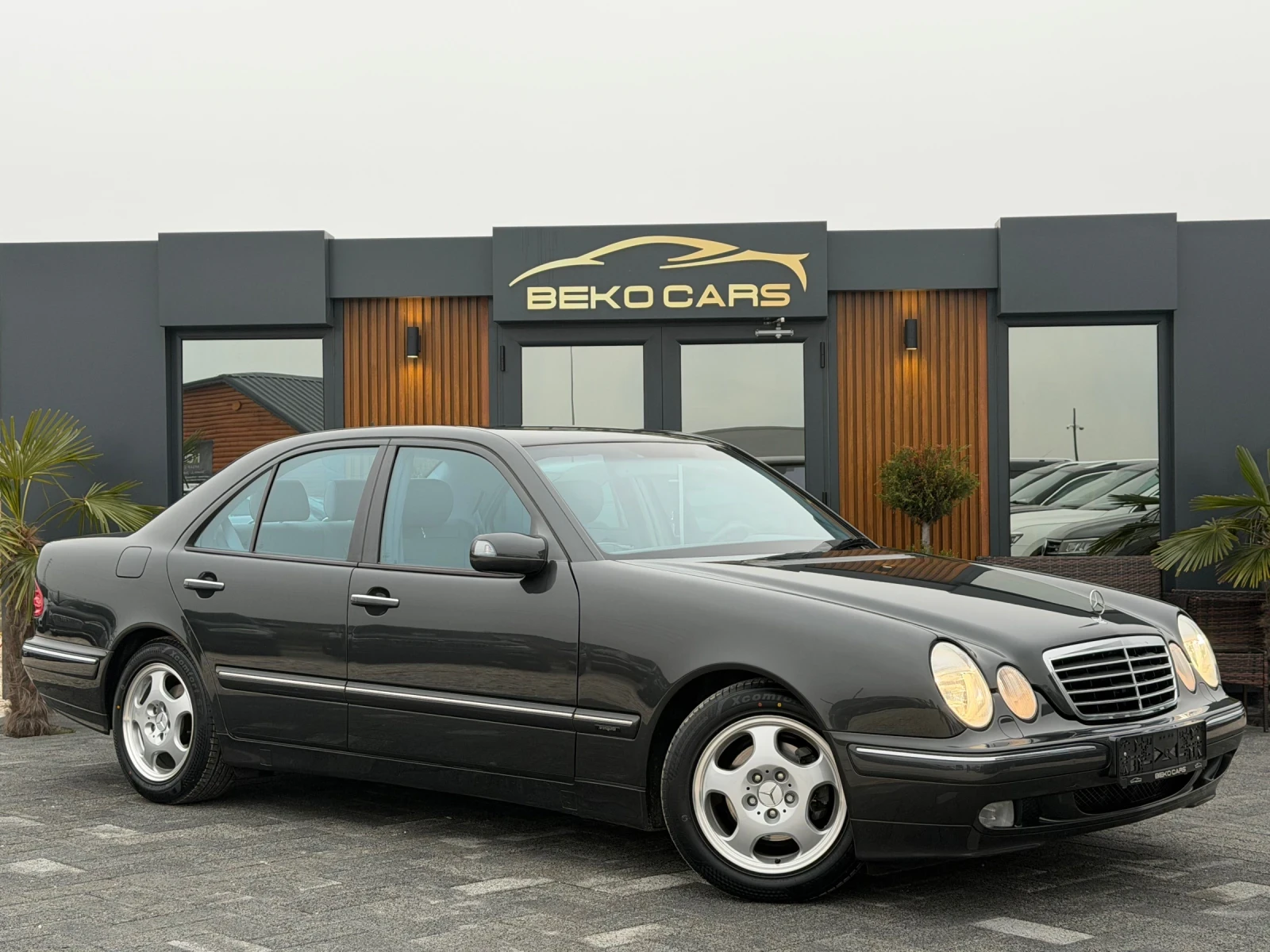 Mercedes-Benz E 240 41000км!Нов внос от Белгия - изображение 3