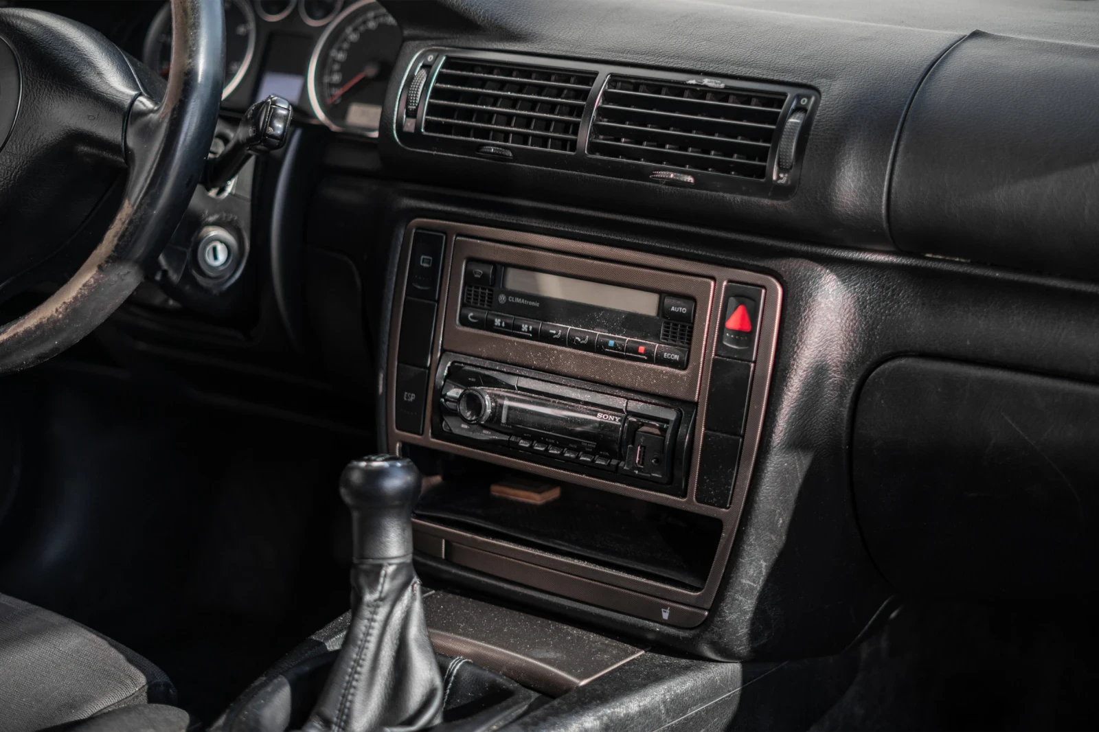 VW Passat  Variant 1.9 TDI, снимка 16 - Автомобили и джипове - 54208138