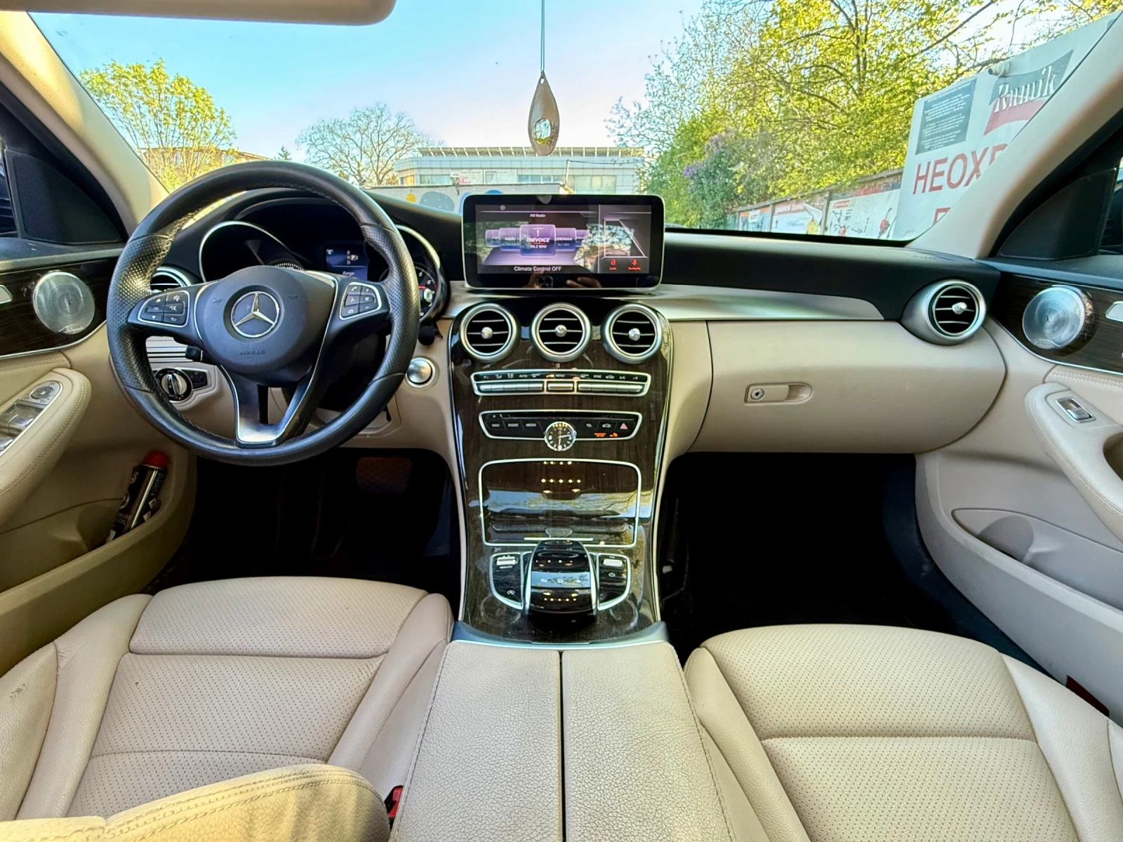 Mercedes-Benz C 300 4-Matic, Burmeister, Кожа, Keyless, LED, Панорама, снимка 9 - Автомобили и джипове - 54314121