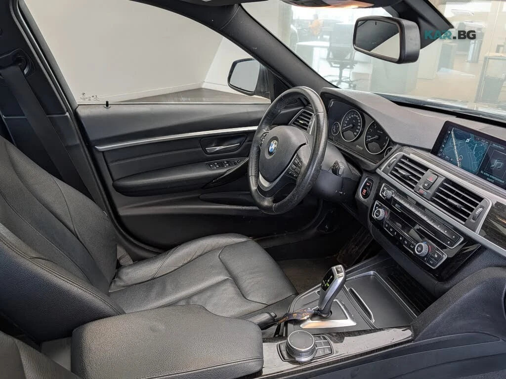 BMW 330 xDrive * Pano * АвтоКредит * (ЦЕНА ДО БГ), снимка 13 - Автомобили и джипове - 54870904