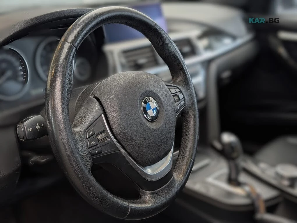BMW 330 xDrive * Pano * АвтоКредит * (ЦЕНА ДО БГ), снимка 10 - Автомобили и джипове - 54870904