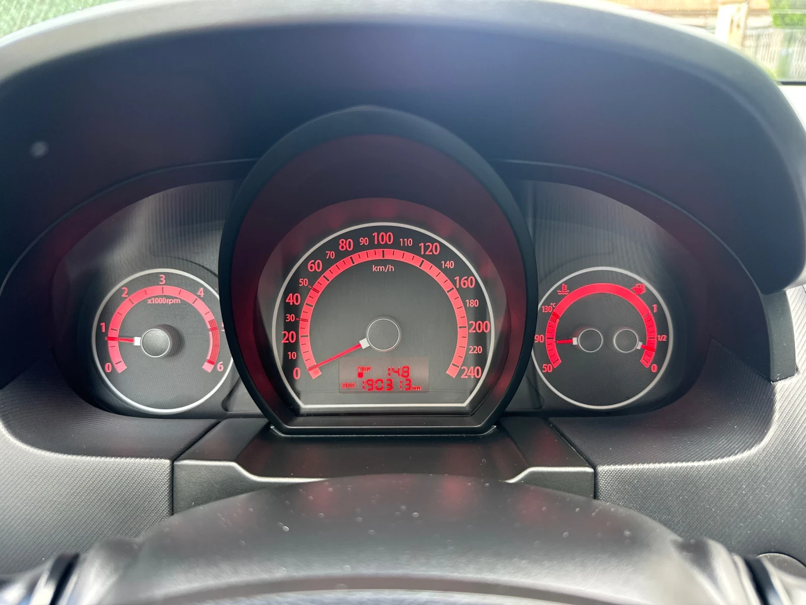 Kia Ceed 1.6 CRDi Климатроник/Навигация/Камера/Серв.книжка!, снимка 14 - Автомобили и джипове - 54915516