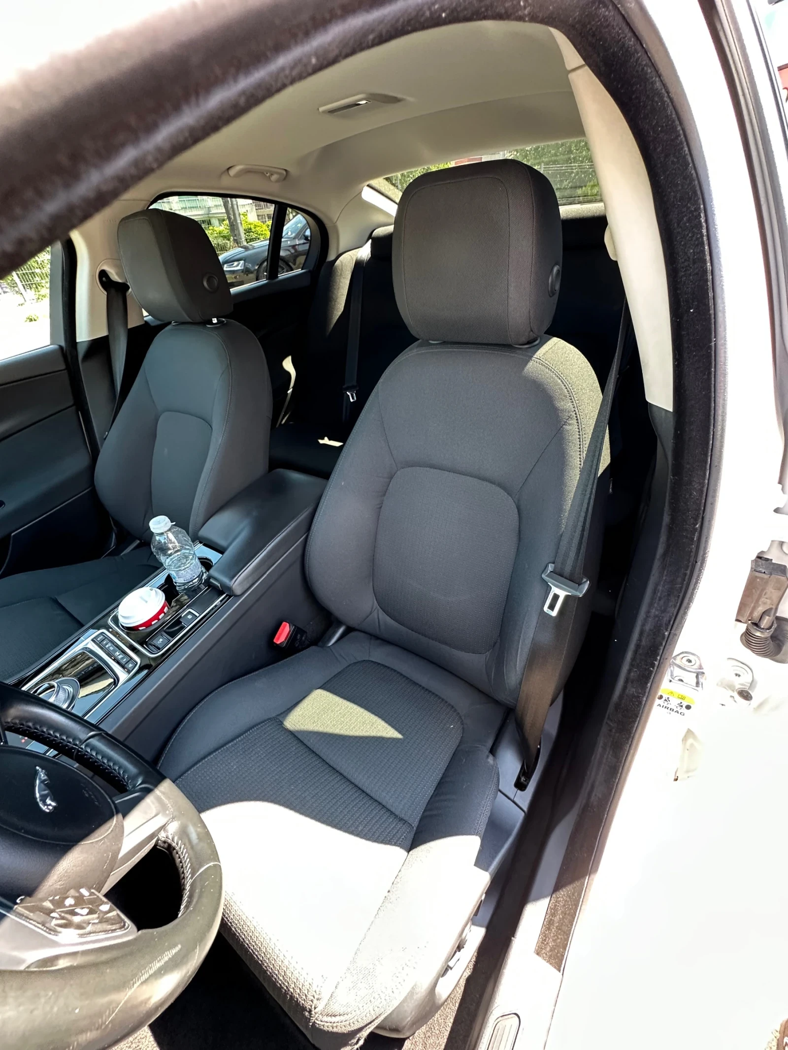 Jaguar XE SPORT 2.0D, снимка 10 - Автомобили и джипове - 55015516