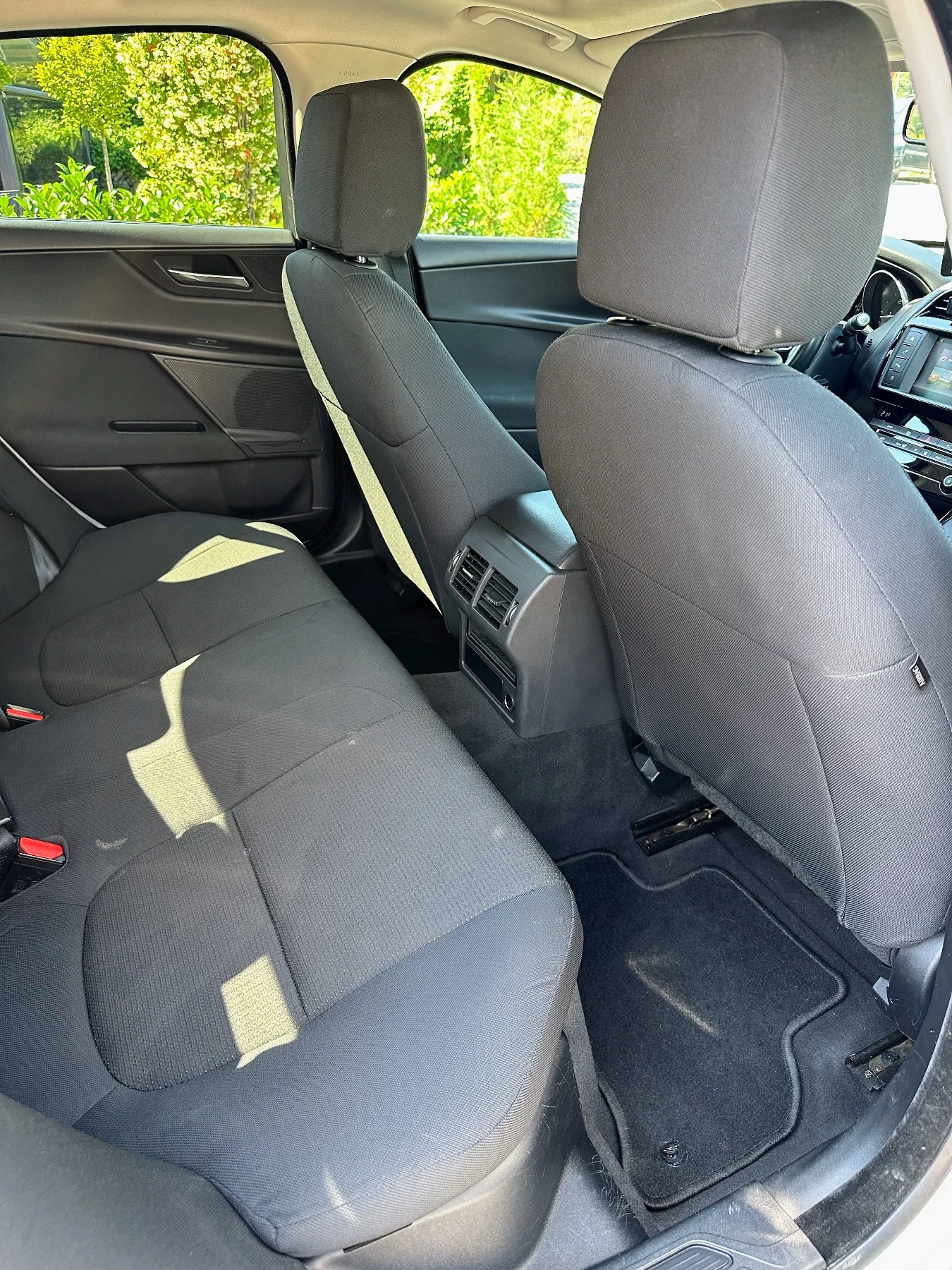 Jaguar XE SPORT 2.0D, снимка 8 - Автомобили и джипове - 55015516