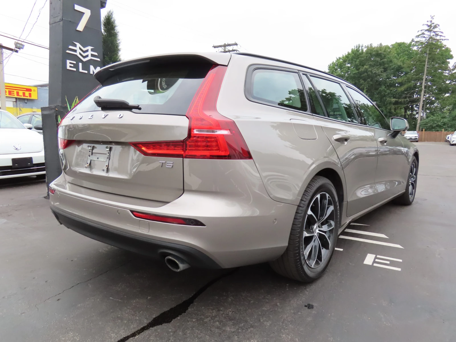 Volvo V60 T5 Momentum, снимка 6 - Автомобили и джипове - 55615629