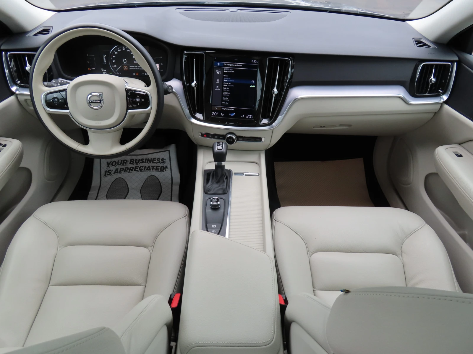 Volvo V60 T5 Momentum, снимка 11 - Автомобили и джипове - 55615629