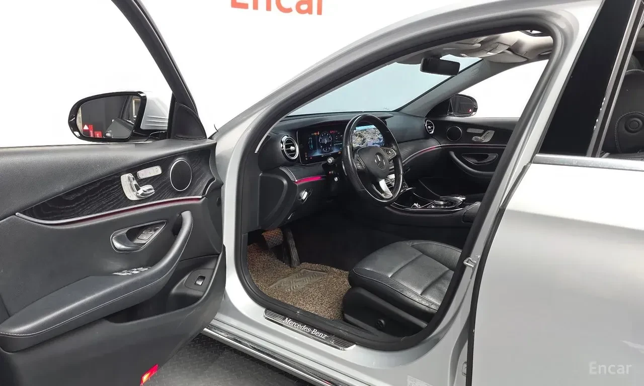 Mercedes-Benz E 300 ПОДГРЕВ* ОБДУХВАНЕ* 360КАМЕРА* МЪРТВА* ТОЧКА, снимка 6 - Автомобили и джипове - 55695343