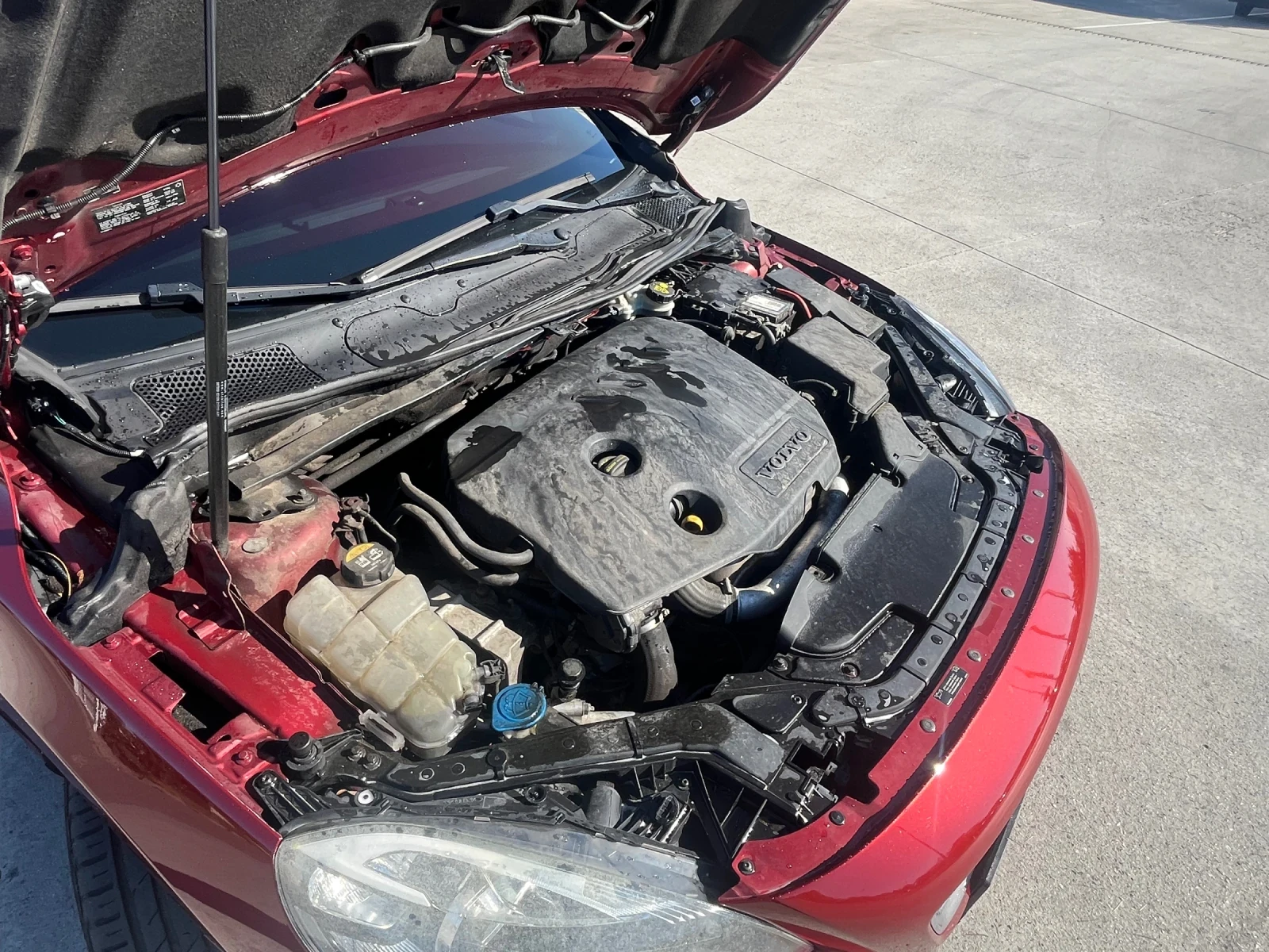 Volvo V40, снимка 14 - Автомобили и джипове - 56209340
