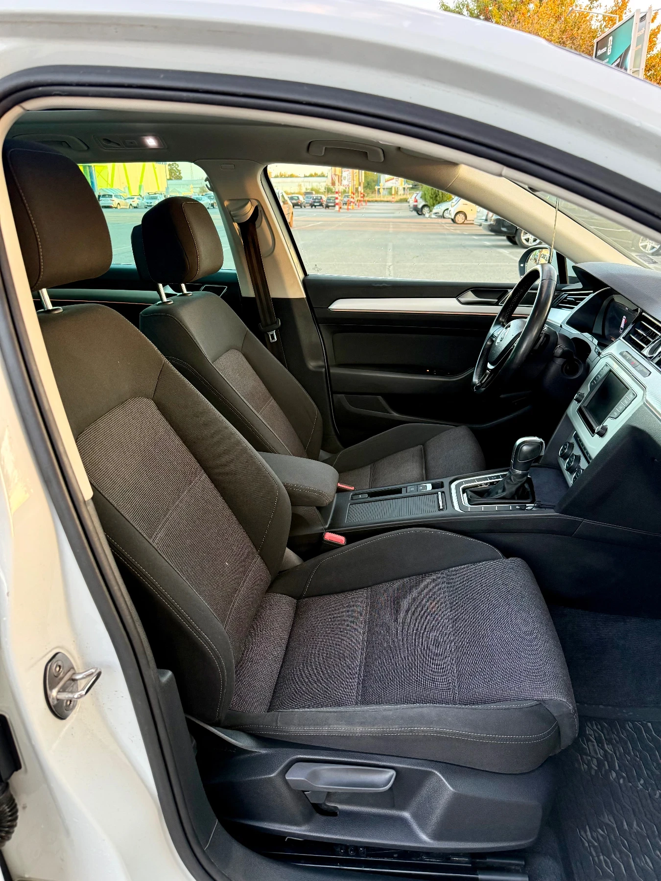 VW Passat 2.0 TDI COMFORTLINE 2017 150 к.с. DSG | DIGITAL | , снимка 10 - Автомобили и джипове - 56310148