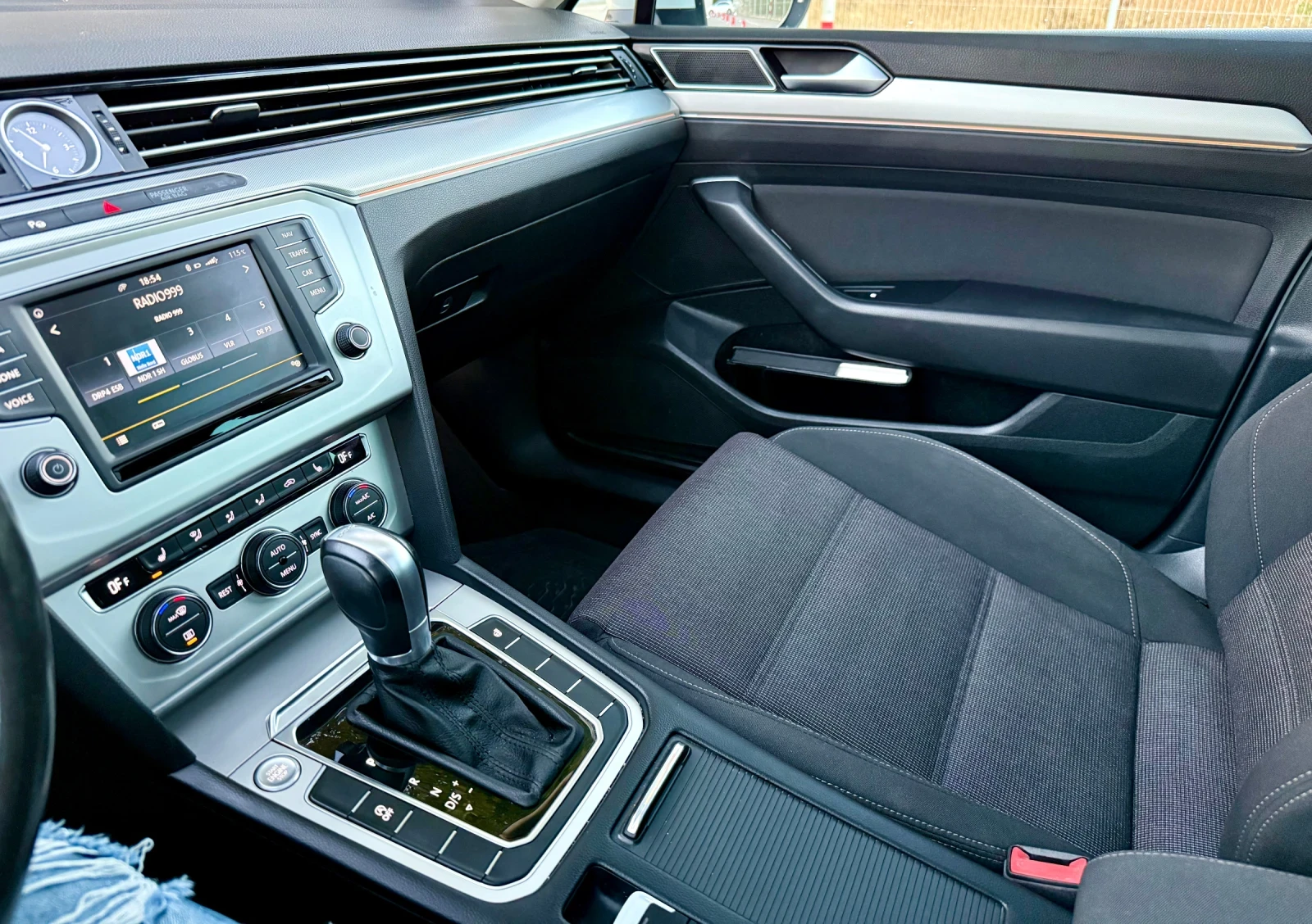 VW Passat 2.0 TDI COMFORTLINE 2017 150 к.с. DSG | DIGITAL | , снимка 13 - Автомобили и джипове - 56310148