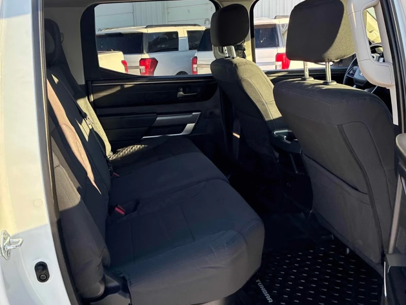 Toyota Tundra * SR5 * CARFAX * БЕЗ ПЪРВОНАЧАЛНА ВНОСКА, снимка 13 - Автомобили и джипове - 52943861