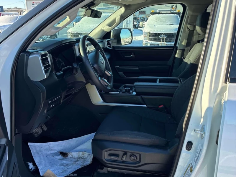 Toyota Tundra * SR5 * CARFAX * БЕЗ ПЪРВОНАЧАЛНА ВНОСКА, снимка 5 - Автомобили и джипове - 52943861