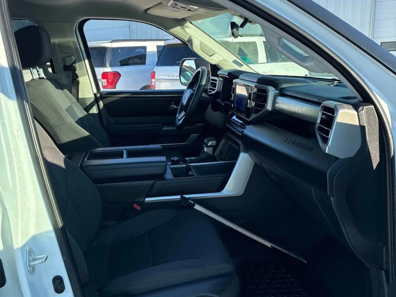 Toyota Tundra * SR5 * CARFAX * БЕЗ ПЪРВОНАЧАЛНА ВНОСКА, снимка 12 - Автомобили и джипове - 52943861